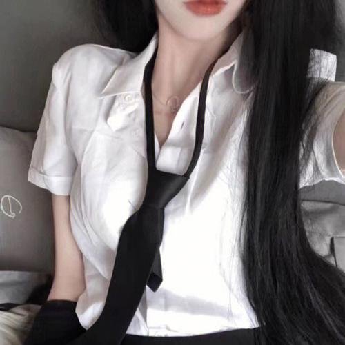 细长的电话线